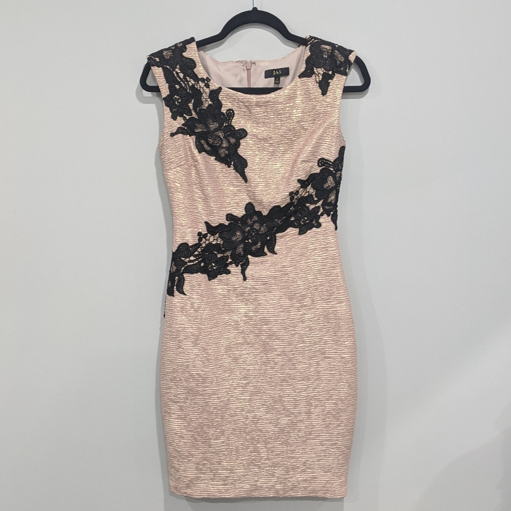 Fitted dress